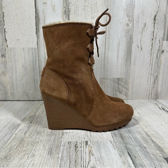 Michael Kors Rory Brown Lace Up Round Toe Suede Ankle Boots #198 - Picture 3 of 11